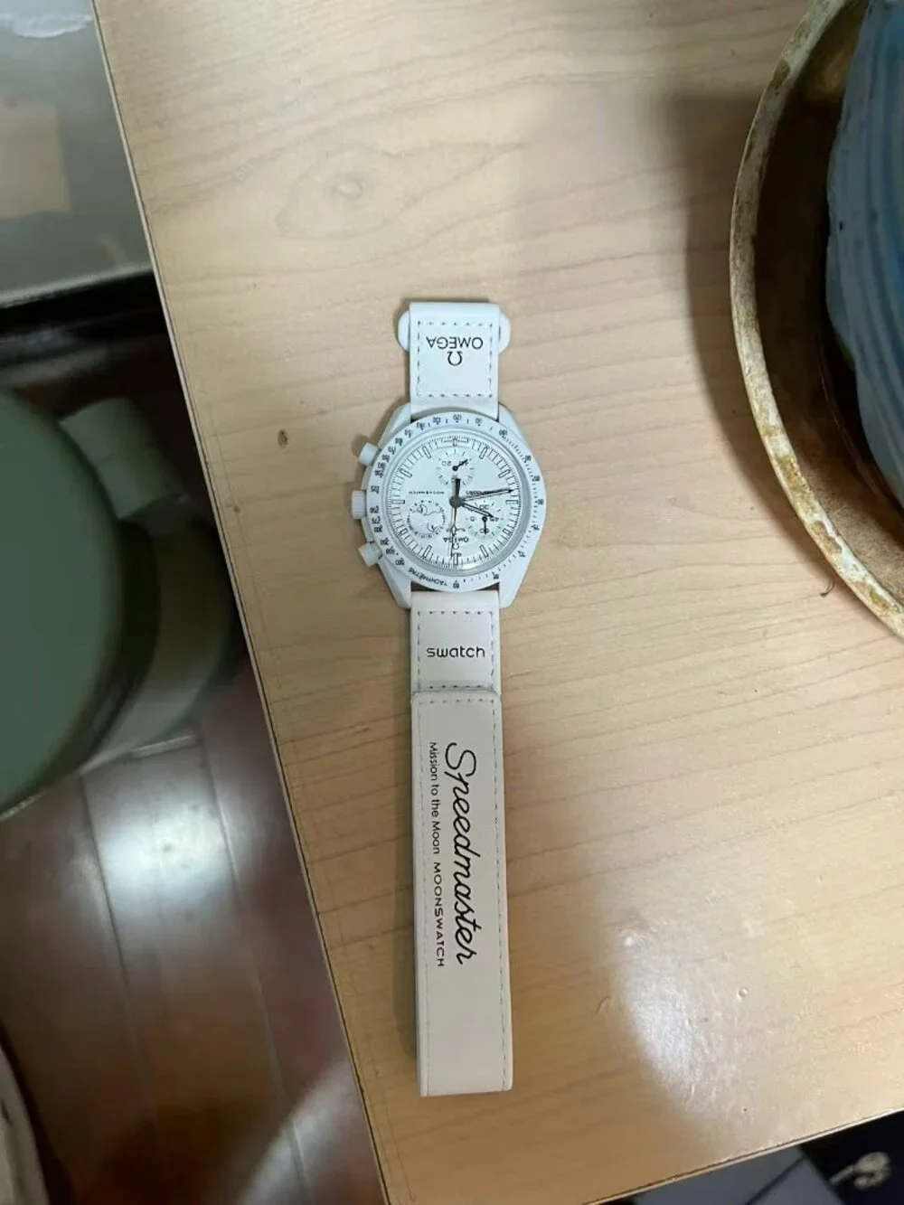 Swatch Omega Bioceramic Moonswatch Mission To Moonphase Snoopy White